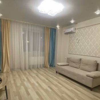 Сдается 2-х комнатная квартира, 65 м²