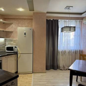 Сдается 1-комнатная квартира, 42 м²