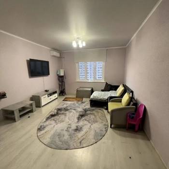 Сдается Многокомнатная квартира, 80 м²