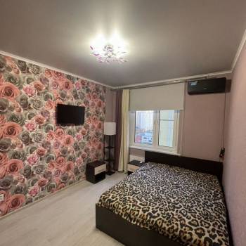 Сдается Многокомнатная квартира, 80 м²
