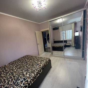 Сдается Многокомнатная квартира, 80 м²