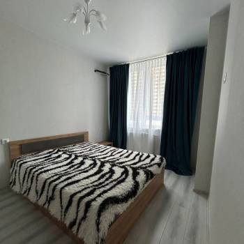 Продается 1-комнатная квартира, 37 м²