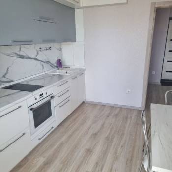 Продается 1-комнатная квартира, 41 м²