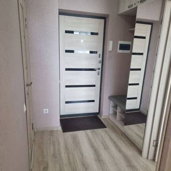 Продается 1-комнатная квартира, 41 м²