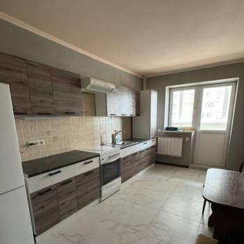 Сдается 1-комнатная квартира, 48 м²