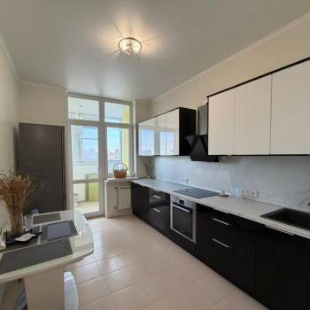 Продается 2-х комнатная квартира, 74 м²