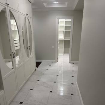 Продается Многокомнатная квартира, 172 м²
