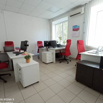 Сдается Нежилое помещение, 105 м²