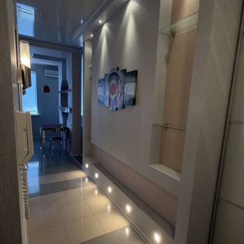 Продается 1-комнатная квартира, 50 м²
