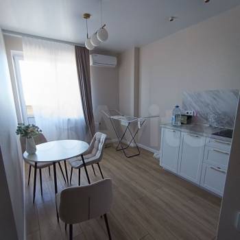Сдается 1-комнатная квартира, 40 м²