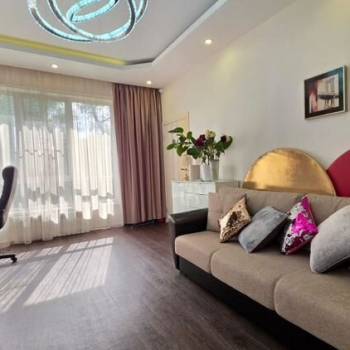 Сдается 1-комнатная квартира, 55 м²