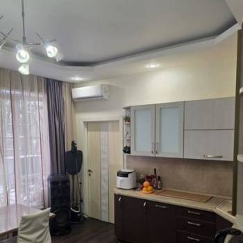 Сдается 1-комнатная квартира, 55 м²