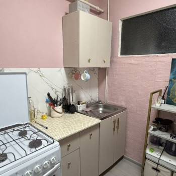 Продается 1-комнатная квартира, 28 м²
