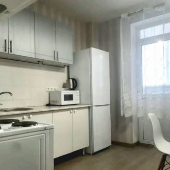 Продается 1-комнатная квартира, 38 м²