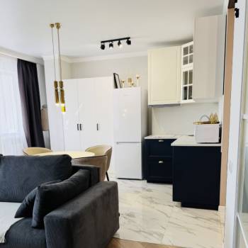 Сдается 1-комнатная квартира, 56 м²