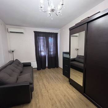 Сдается 1-комнатная квартира, 39 м²