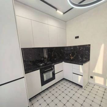 Продается 1-комнатная квартира, 37 м²