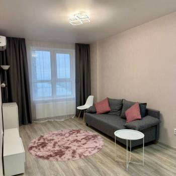 Сдается 1-комнатная квартира, 40 м²