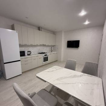 Сдается 2-х комнатная квартира, 70 м²