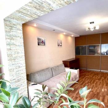 Продается 2-х комнатная квартира, 57,6 м²