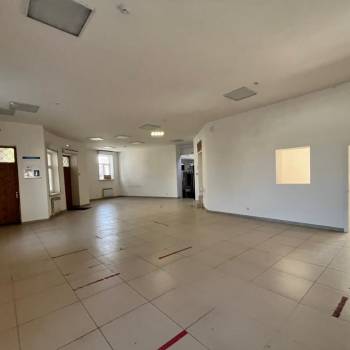 Сдается Нежилое помещение, 254 м²