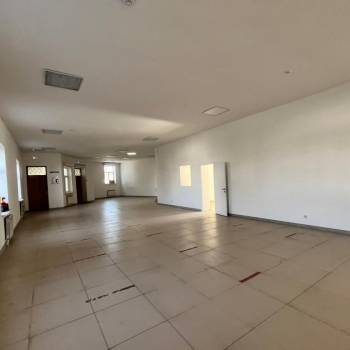 Сдается Нежилое помещение, 254 м²