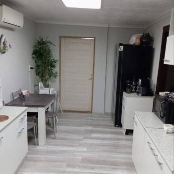 Продается Многокомнатная квартира, 110 м²