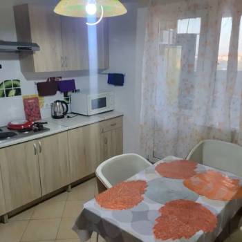 Сдается 2-х комнатная квартира, 60 м²