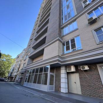 Продается Многокомнатная квартира, 140 м²