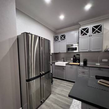 Продается Многокомнатная квартира, 140 м²