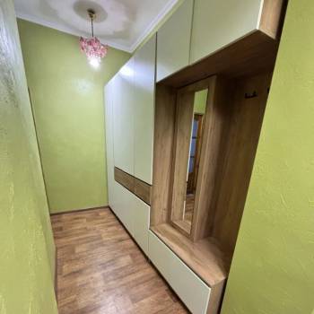Продается Многокомнатная квартира, 100 м²