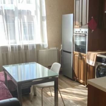 Сдается 1-комнатная квартира, 48 м²