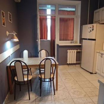Сдается 2-х комнатная квартира, 70 м²