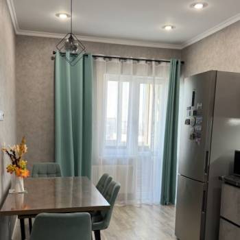 Сдается 1-комнатная квартира, 42 м²