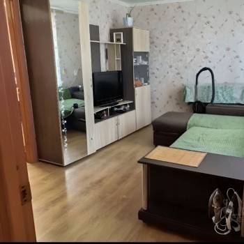 Продается Многокомнатная квартира, 50 м²