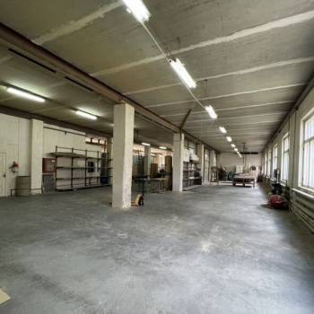 Сдается Нежилое помещение, 700 м²