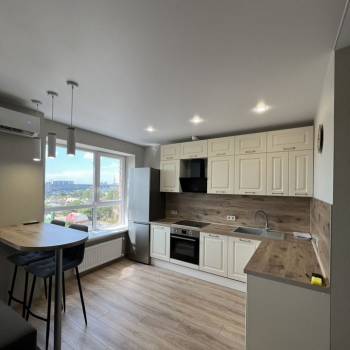 Продается 1-комнатная квартира, 40 м²