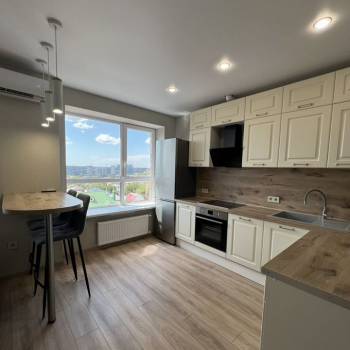 Продается 1-комнатная квартира, 40 м²