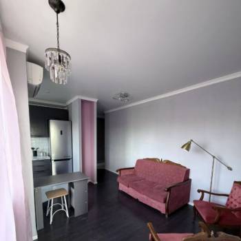 Продается 1-комнатная квартира, 41 м²