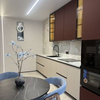 Продается 1-комнатная квартира, 43 м²
