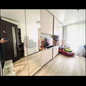 Сдается 1-комнатная квартира, 51,6 м²