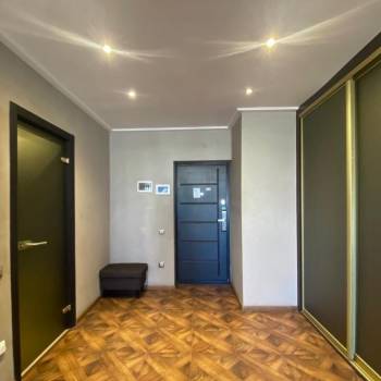 Продается 1-комнатная квартира, 45 м²