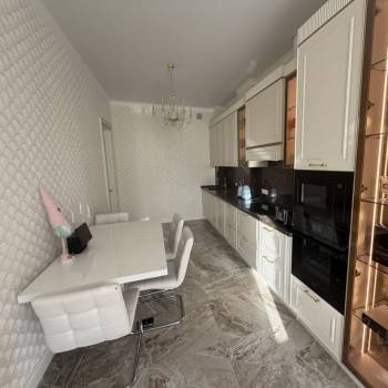 Продается 3-х комнатная квартира, 97 м²