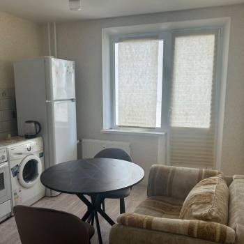 Сдается 1-комнатная квартира, 36,4 м²
