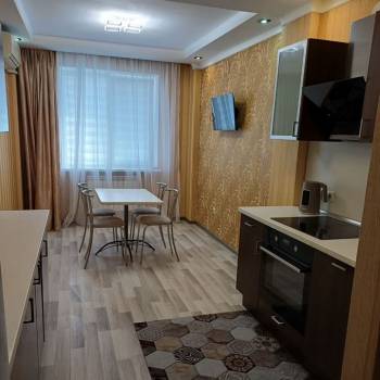 Сдается 2-х комнатная квартира, 71 м²