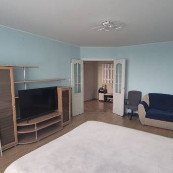 Продается 1-комнатная квартира, 46 м²