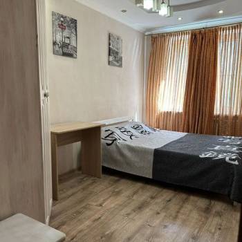 Сдается Многокомнатная квартира, 60 м²