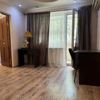 Сдается Многокомнатная квартира, 60 м²