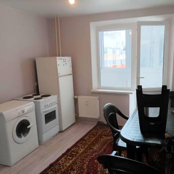 Продается 1-комнатная квартира, 32 м²
