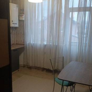 Продается 1-комнатная квартира, 50 м²